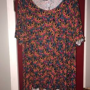Used twice!! EUC LuLaRoe 3XL perfect tee.